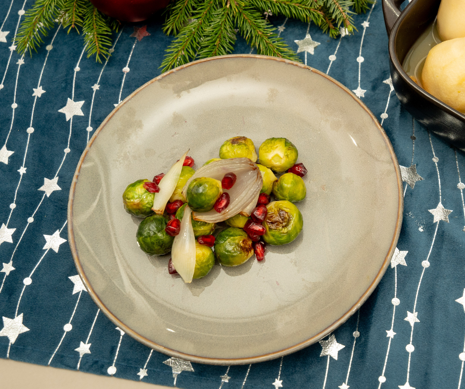 Gebakken Spruitjes Met Granaatappel Gebakken Spruitjes Met Granaatappel